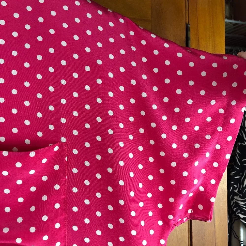 NEW Kathie Lee Vintage Silk Fushia Pink and White Polka Dot Short Sleeve Blouse - Picture 6 of 11